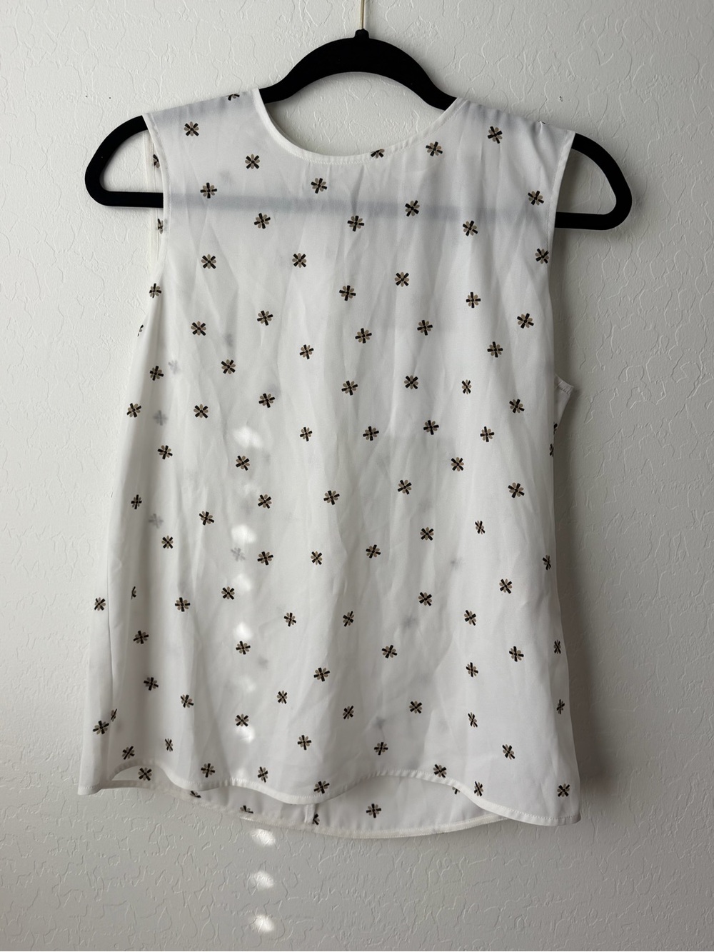 Diane Von Furstenberg White Sleeveless Embroidered Floral Tank